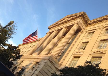 В США разрешили операции с частью подсанкционных компаний из России