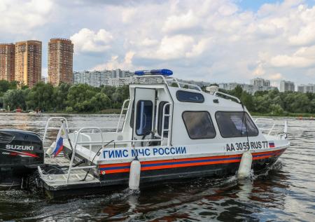 Инспекторам по маломерным судам в России дали в руки резиновые дубинки