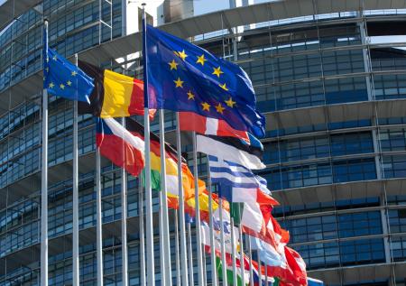 Зеленая битва над Атлантикой: ЕС не намерен терпеть новый закон США