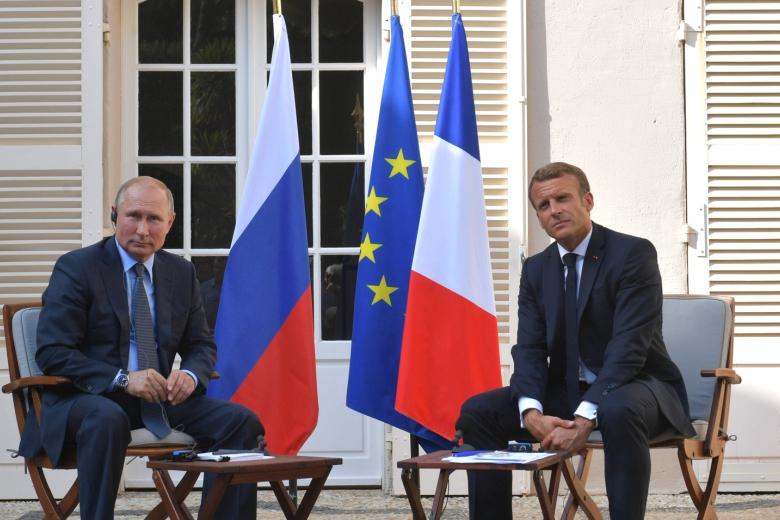 Владимир Путин и Эммануэль Макрон