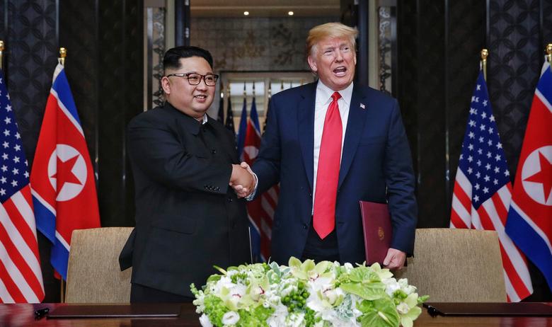 Глава КНДР Ким Чен Ын и президент США Дональд Трамп