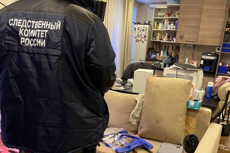 Сотрудники СКР в квартире убитого Андрея Ботикова