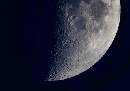 «Чанъэ-4» доставила на Луну образцы для создания жизни