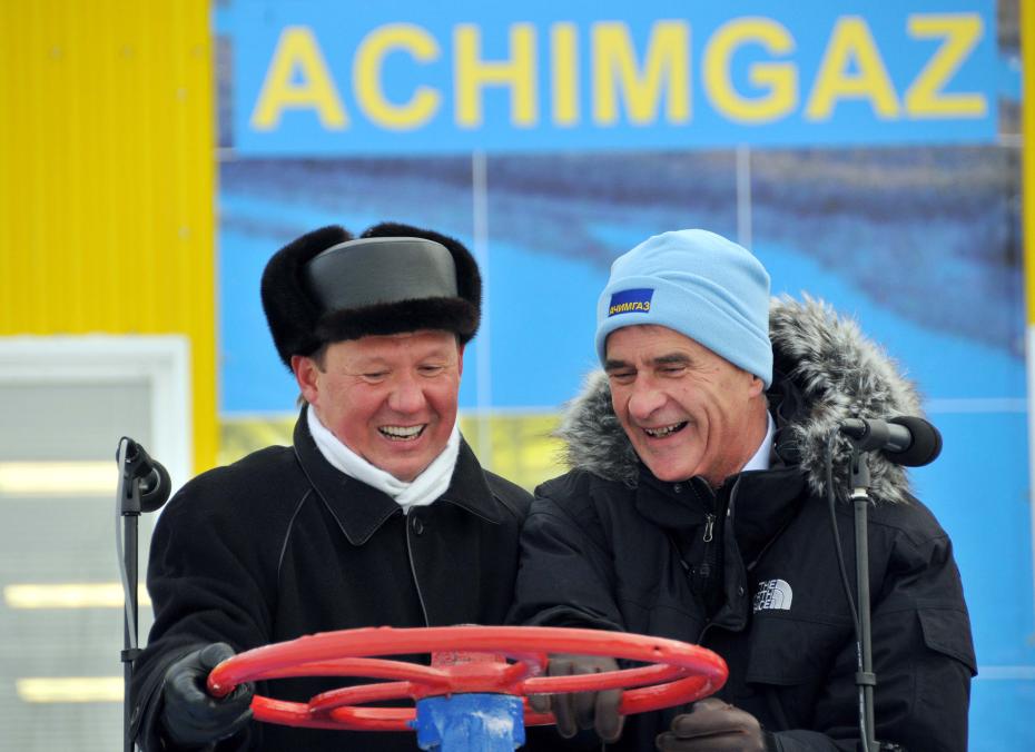 Председатель правления ОАО «Газпром» Алексей Миллер и председатель правления концерна BASF SE Юрген Хамбрехт (слева направо) на церемонии ввода в эксплуатацию первого участка ачимовских залежей Уренгойского газоконденсатного месторождения