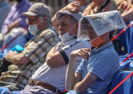 Гипертоников предупредили об опасности нахождения на улице летом
