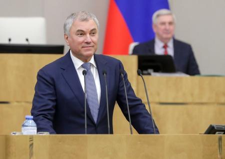 «Быть со страной или все предать»: Володин о политике в искусстве