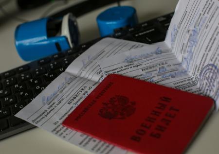 Еще двум жительницам Санкт-Петербурга пытались вручить повестки