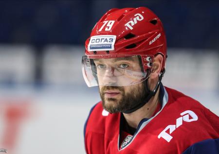 Чемпион мира по хоккею Андрей Марков завершил свою игровую карьеру