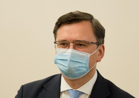Кулеба: отказ Украины от ядерного оружия был ошибкой