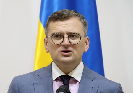 «Убьют или вынесут»: Кулеба о подписании договора с отказом от территорий