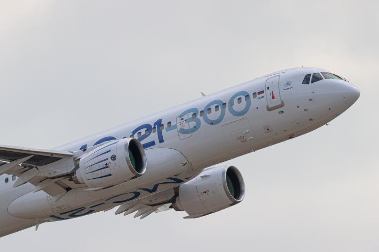 Пассажирский самолёт МС-21-300