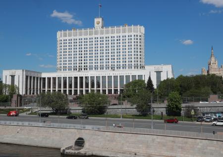 Медведев похвастался Белым домом перед Дутерте