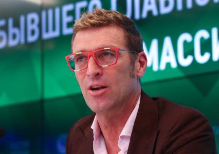 Каррера покинул пост главного тренера клуба АЕК через год после назначения