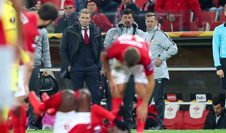 Массимо Каррера (в центре)