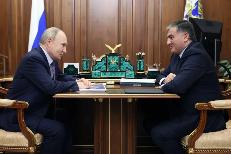 Владимир Путин и Амиран Муцоев