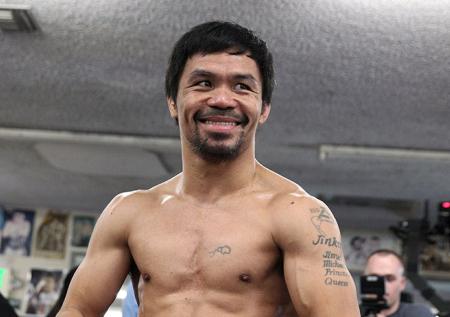 Пакьяо победил Бронера и в 40 лет остался чемпионом мира