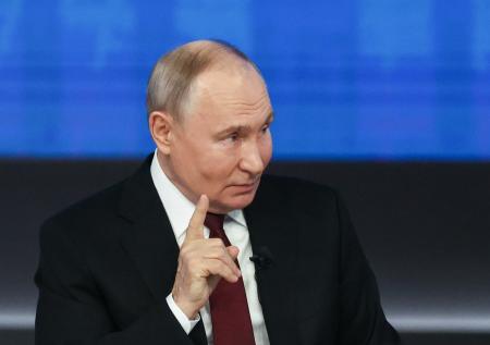 Путин подписал указ о проведении в России Года защитника Отечества