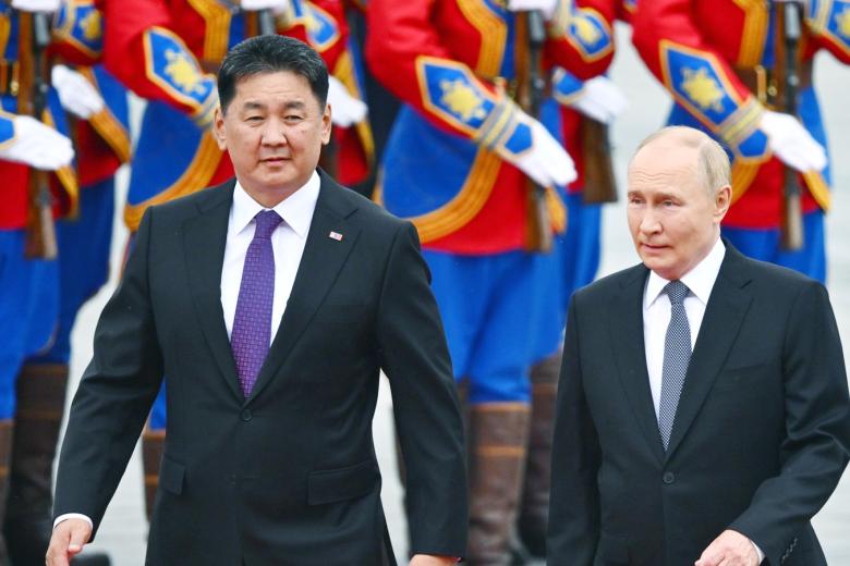 Церемония официальной встречи президента России Владимира Путина с президентом Монголии Ухнагийн Хурэлсухом