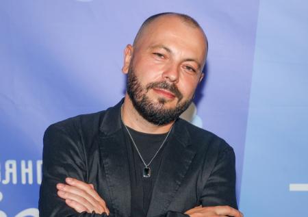 Шоу «Маска», Пугачева, смерть жены: как живет певец Ярослав Сумишевский