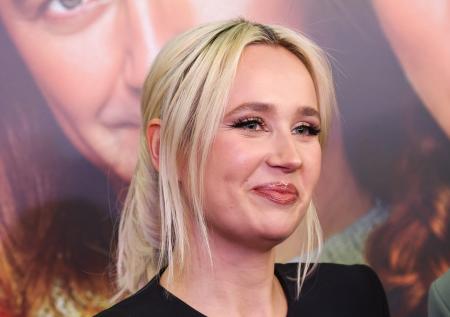 Психолог рассказала, почему Клаве Коке не везет с отношениями