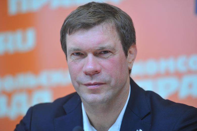 Олег Царев