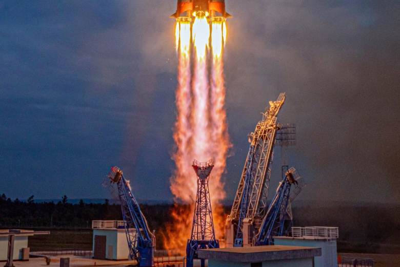 Пуск ракеты-носителя «Союз-2.1б» с космическим аппаратом «Луна-25»