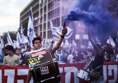 Тысячи людей протестуют против судебной реформы: фото с митингов в Израиле