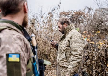 Украинских бойцов уличили в попытке сдаться как гражданское население