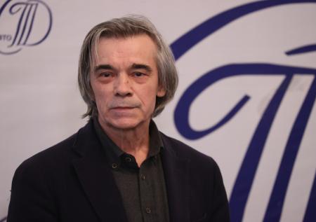 Главный режиссер «Сферы» рассказал, как театр помогает беженцам из Донбасса