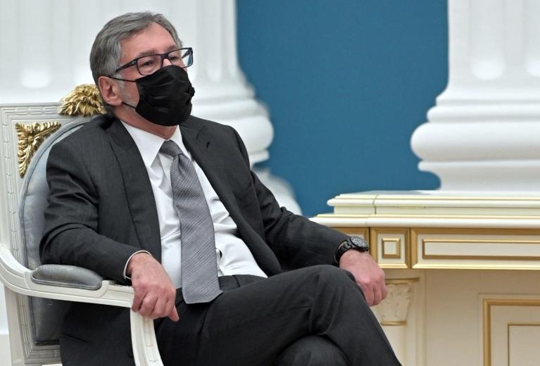 Пётр Авен