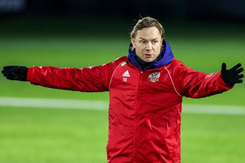 Валерий Карпин