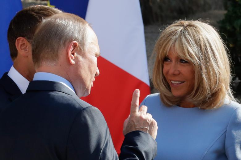 Владимир Путин и Брижит Макрон 