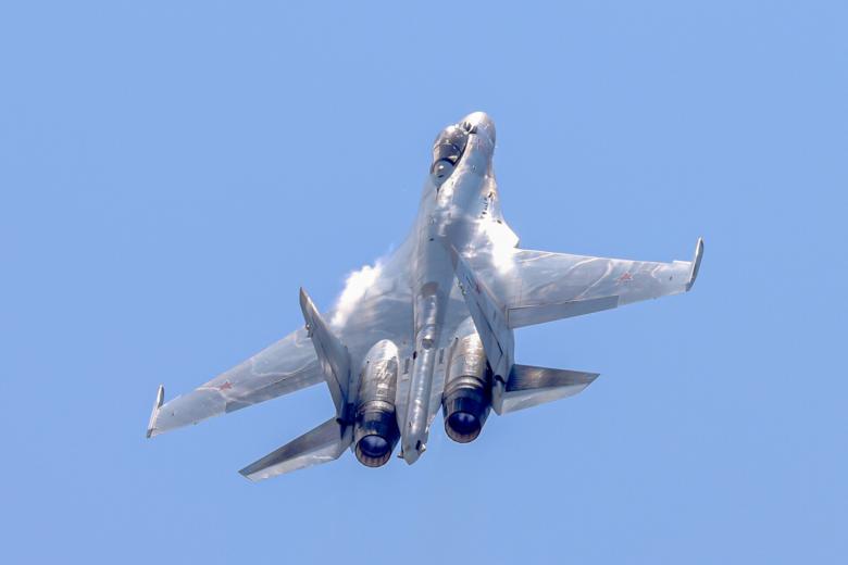 Многоцелевой сверхманевренный истребитель Су-35С