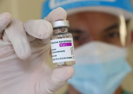 Министр культуры Украины: проблемы с AstraZeneca в Европе «устроила» Россия