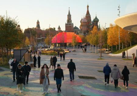 Москвичам пообещали нетипичную для ноября погоду в праздничные дни