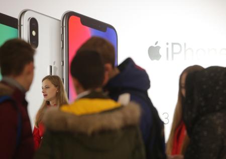 Продажи новых iPhone 12 начались в РФ