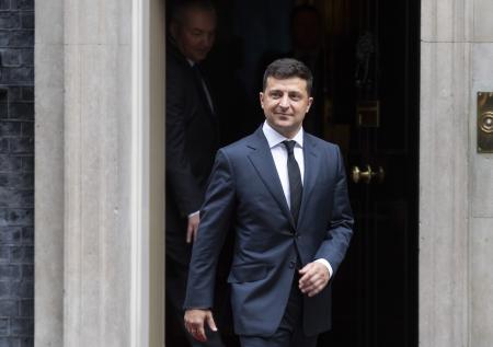 Зеленский сообщил о прохождении временного коридора двумя судами