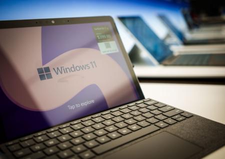 Microsoft оставит слабые компьютеры без Windows 11