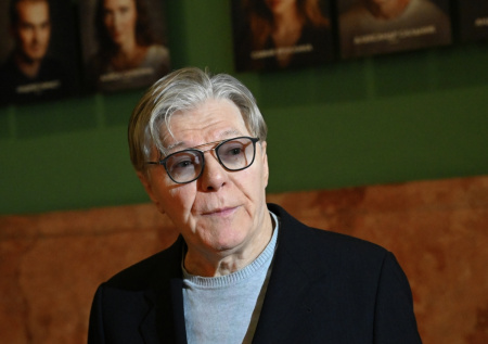 Возвращение в театр, госпитализация, слова о патриотизме: как живет Збруев