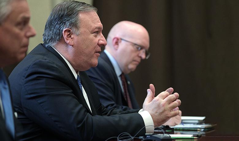 Майк Помпео на встрече в президентом РФ Владимиром Путиным