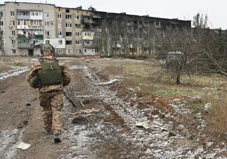 Военкор Симонов: бойцы ЧВК «Вагнер» ведут тяжелые бои за Клещеевку