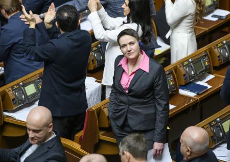 Украинцы призвали лишить Савченко звания Героя 