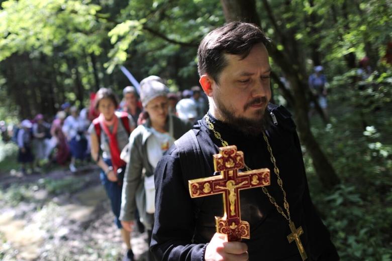 Крестный ход «От государя к преподобному» в Подмосковье в честь 600-летия обретения мощей преподобного Сергия Радонежского и основания Троицкого собора Свято-Троицкой Сергиевой лавры