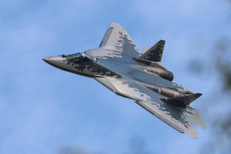 Истребитель Су-57 