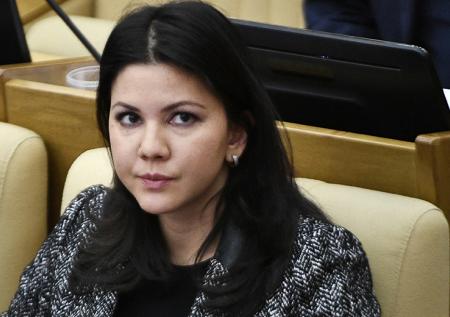 Юмашева не будет сокращать свою поездку в США из-за инцидента с допросом