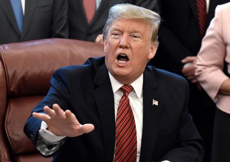 Трамп отрицает хаос в Белом доме из-за шатдауна