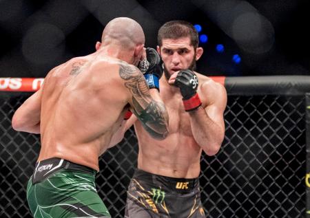 «Хабиб устал в 32, а Махачев будет расти»: интервью друга чемпионов UFC