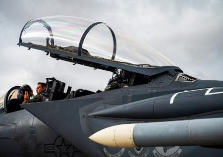 Военэксперт: передача F-16 Украине сделает Европу заложницей США