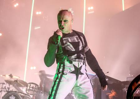 Участники The Prodigy почтили память Кита Флинта через год после его смерти