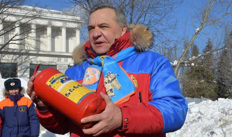 Глава МЧС РФ Владимир Пучков